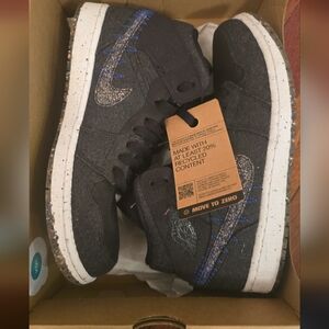 NIB - Jordan 1 Mid Crater
Black - Mens Size 8